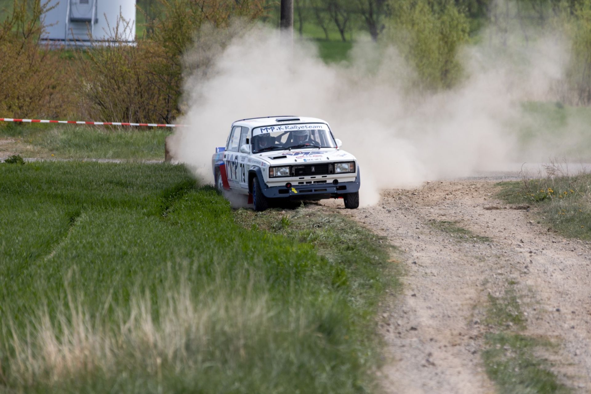 3B9A9782