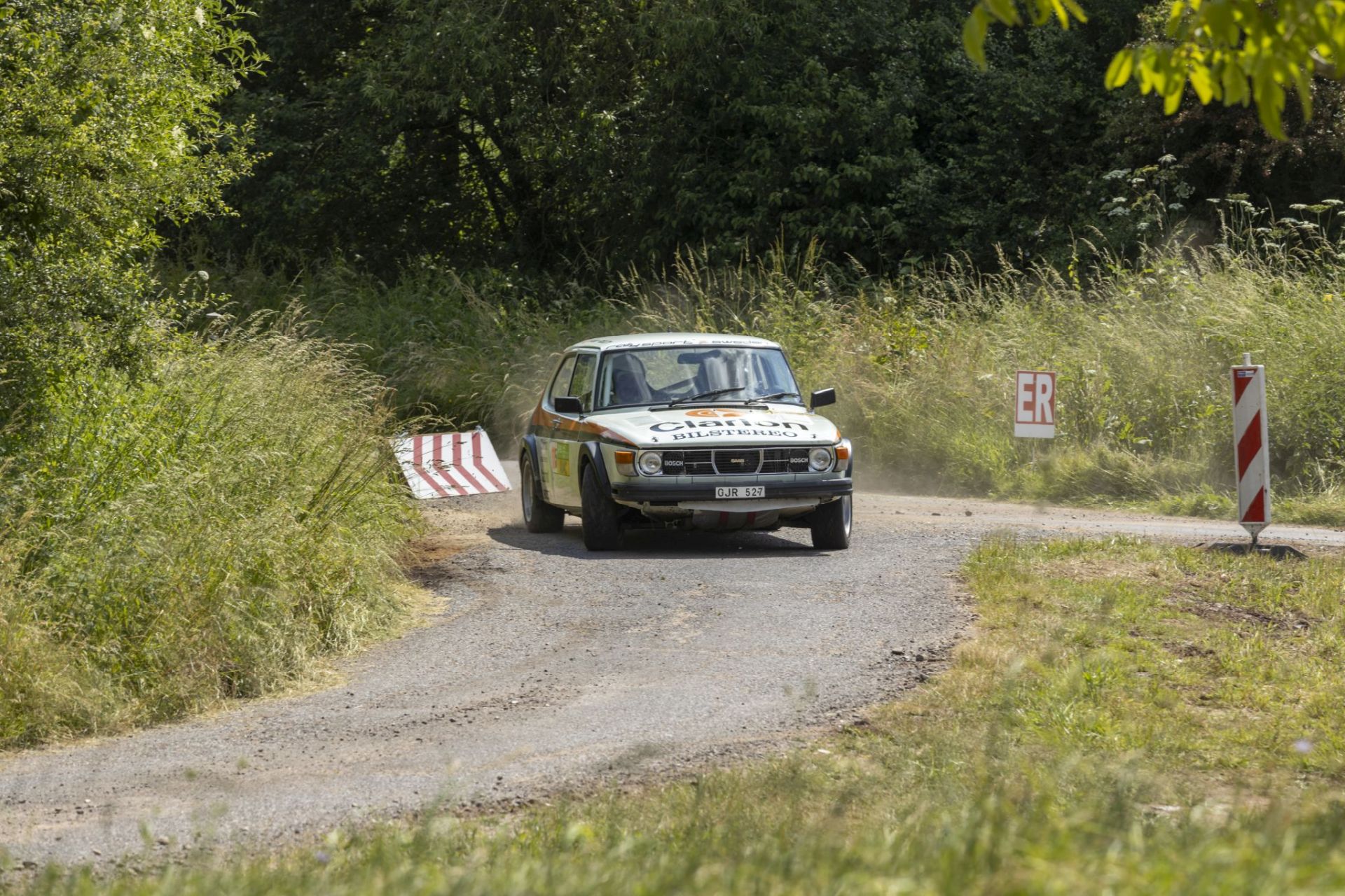 3B9A9237