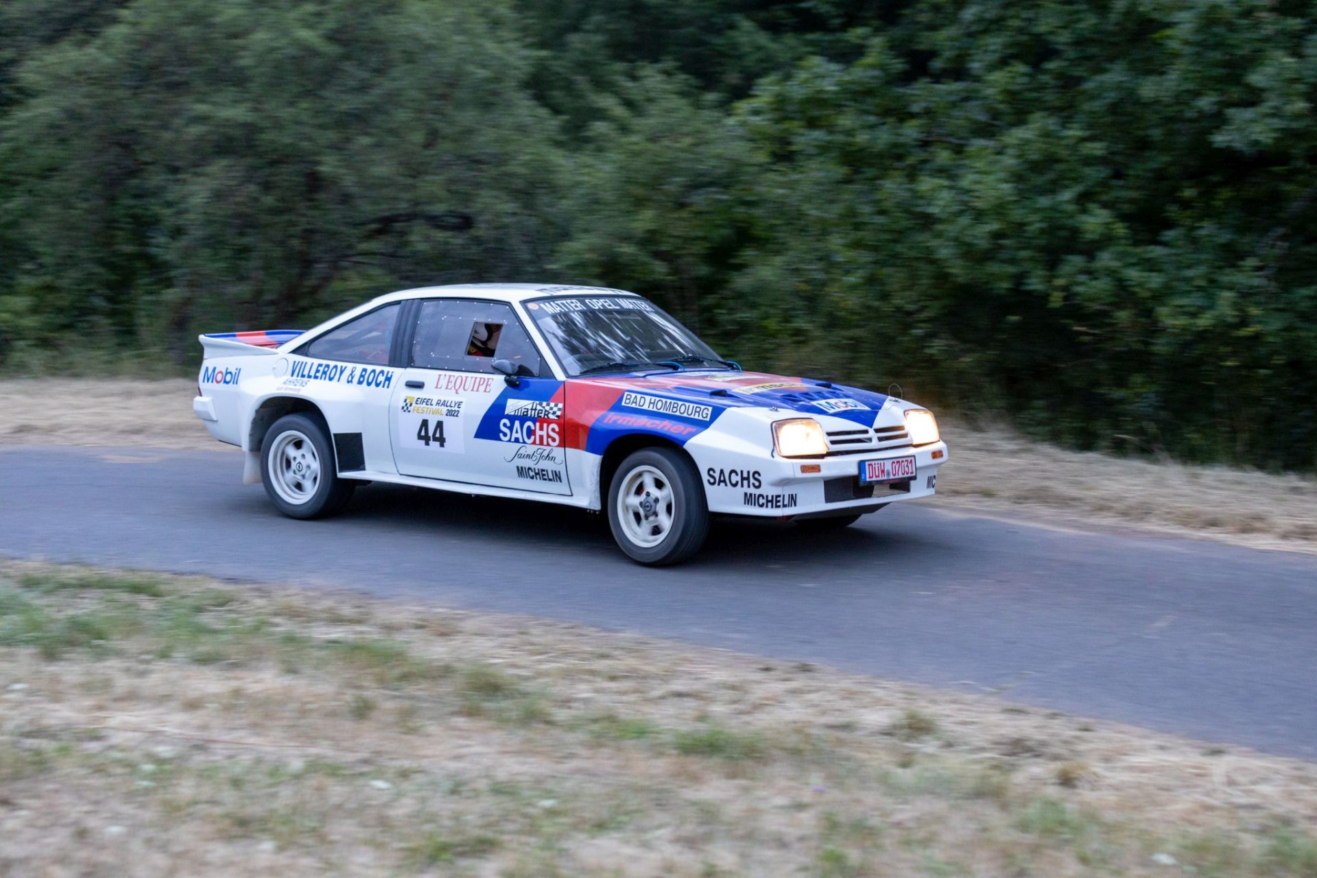 3B9A2610