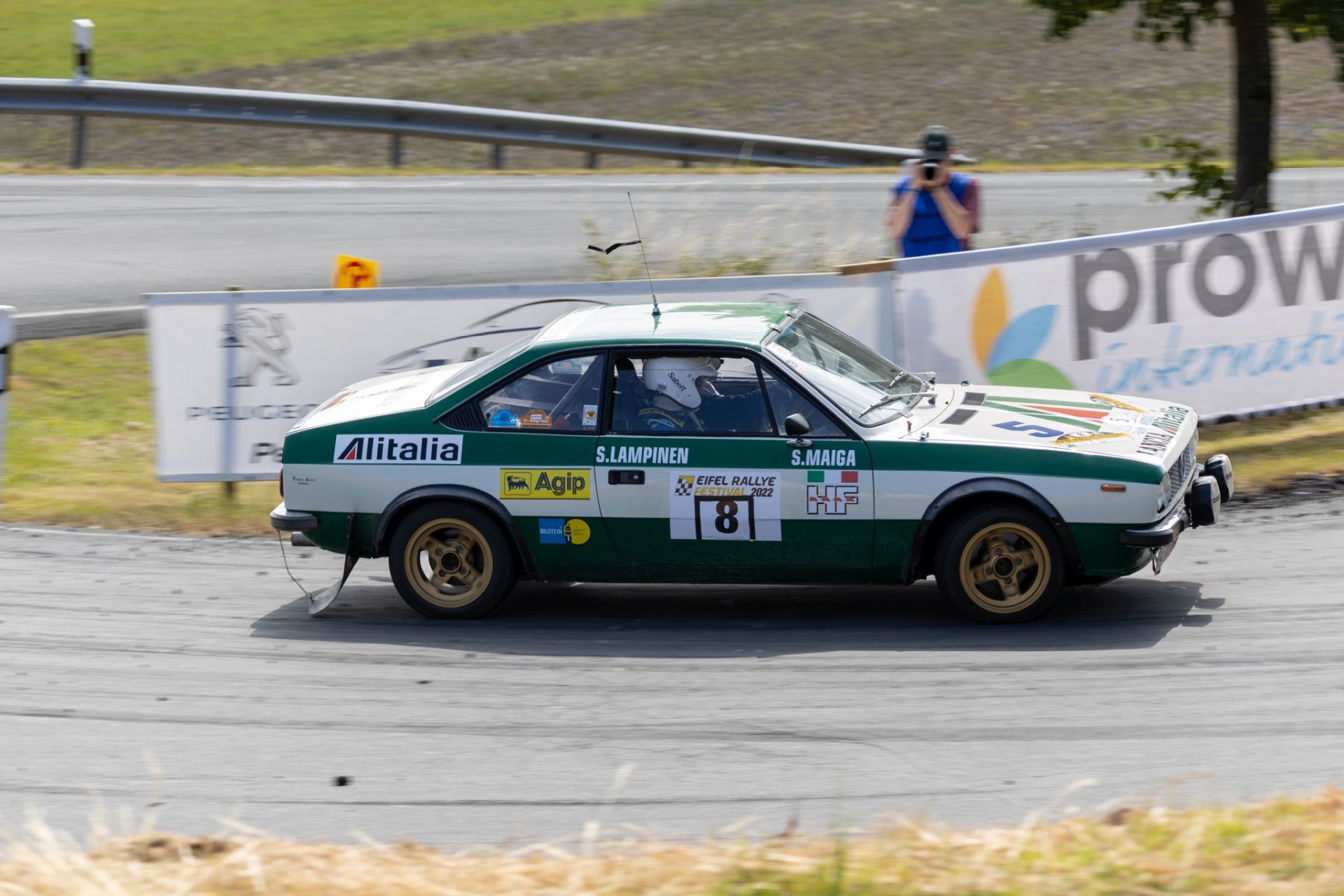 3B9A4229