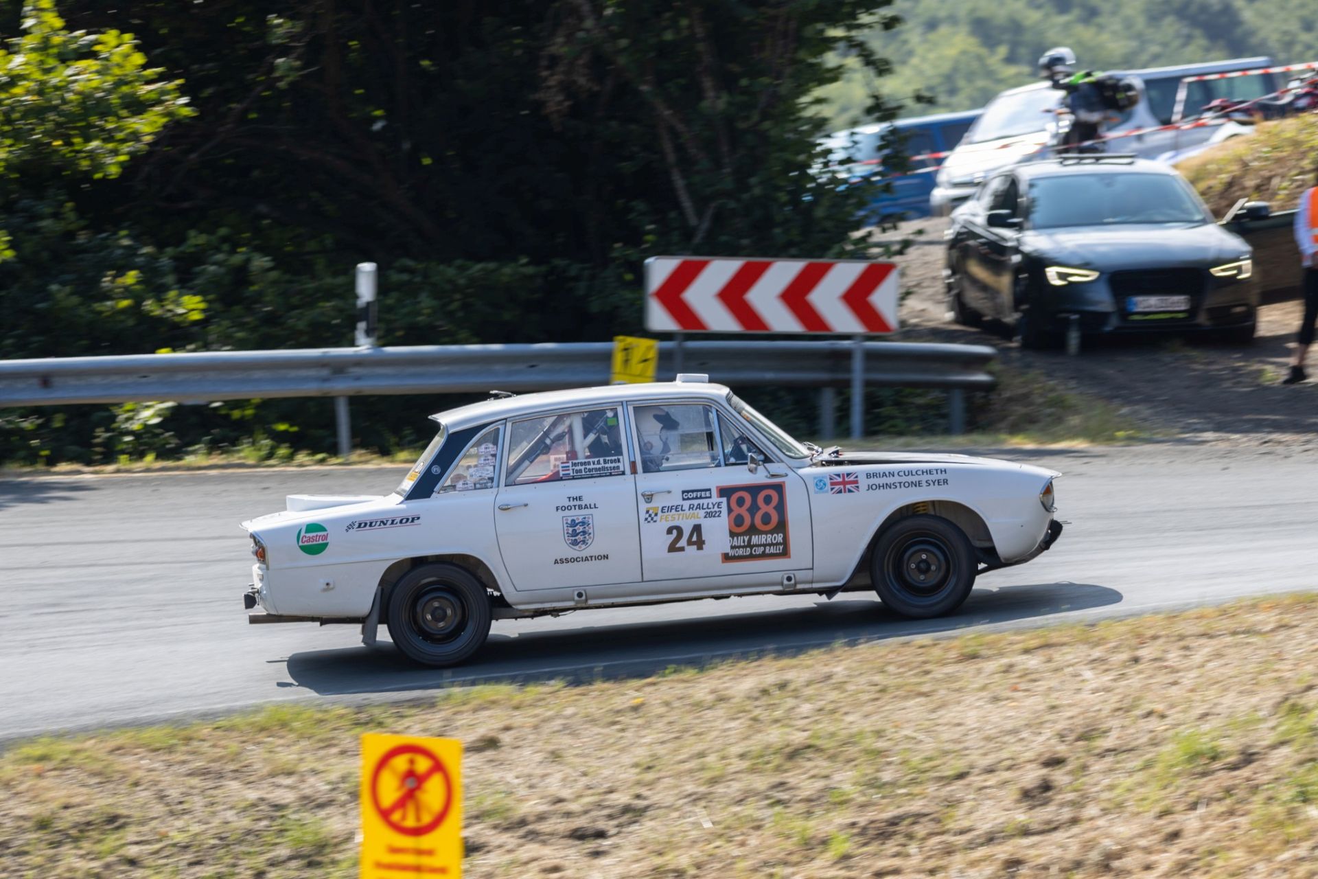 3B9A4559