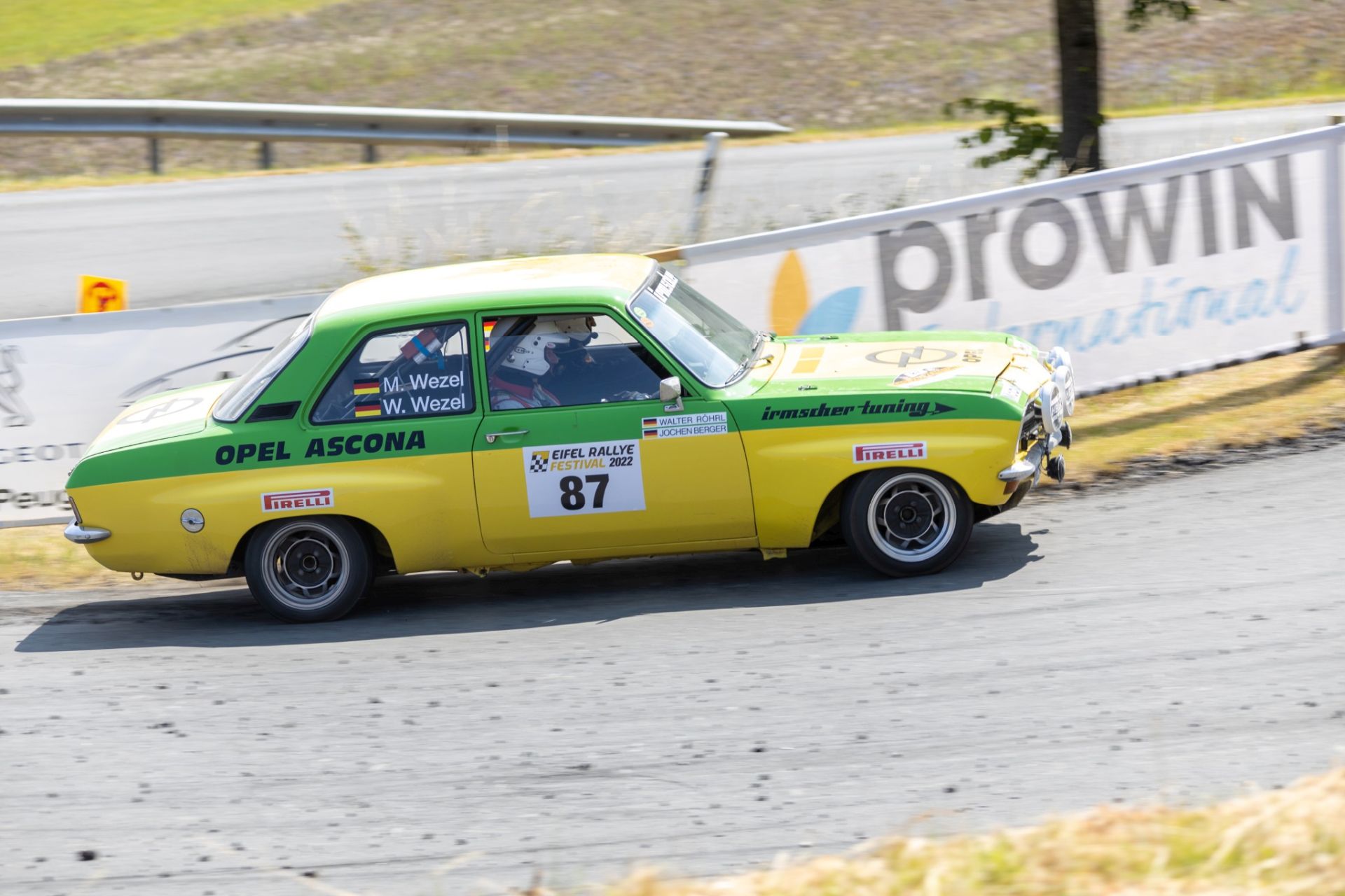 3B9A5502