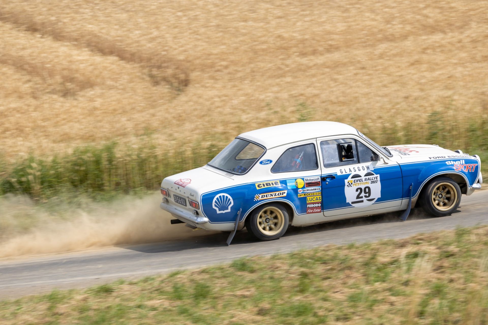 3B9A7144