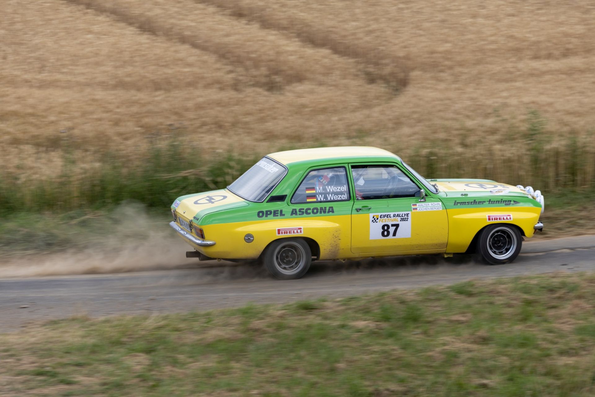 3B9A8136