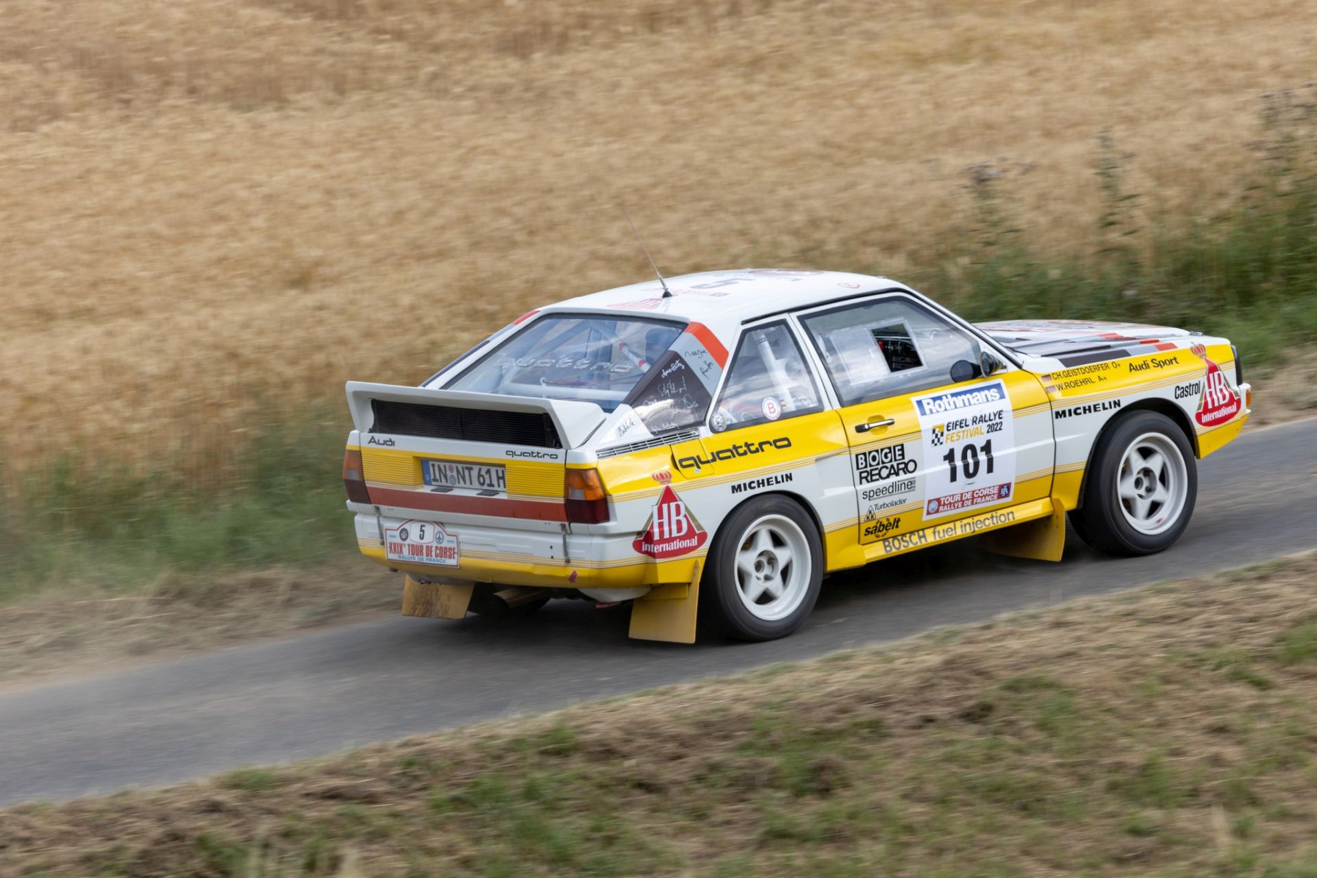 3B9A8199