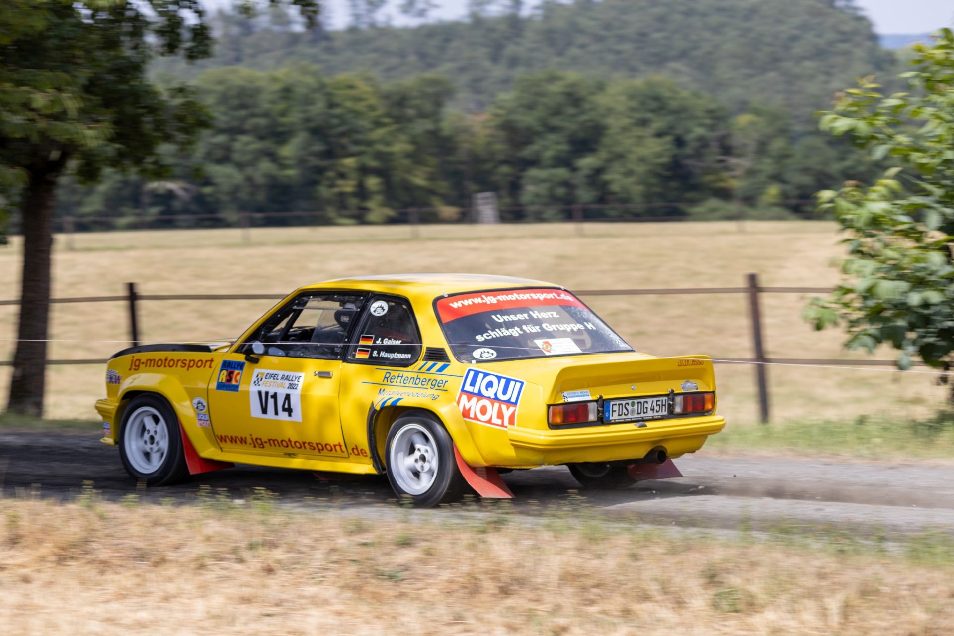3B9A9392